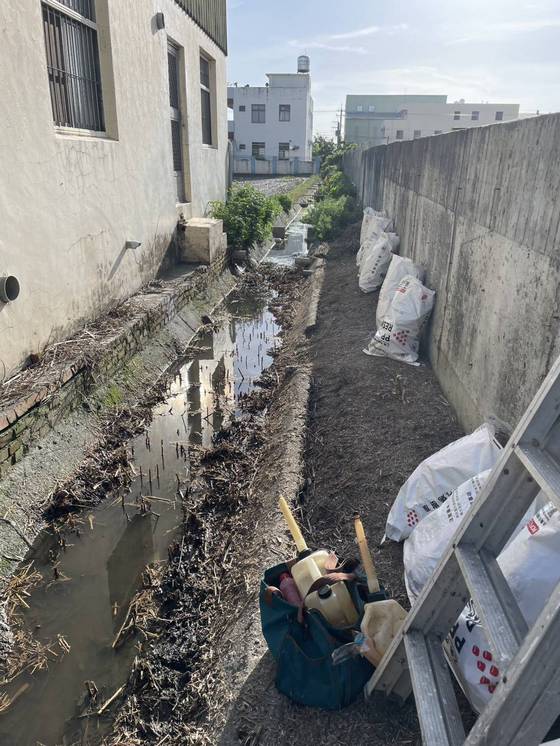 彰化溪湖割草